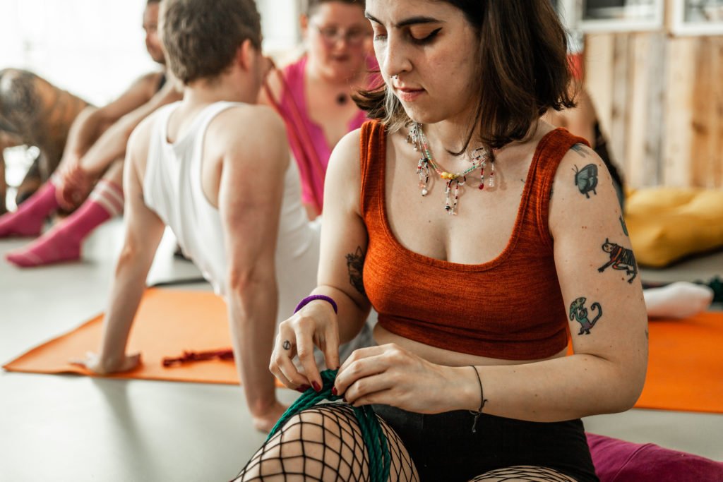 Guided Self-Tying Session