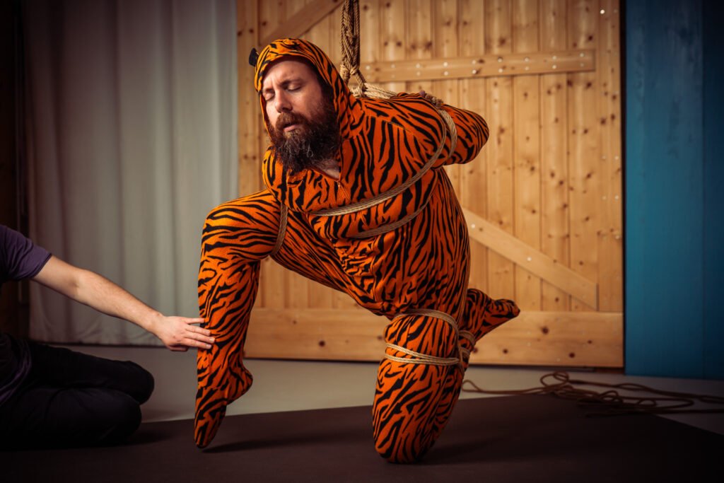 Open Rope Training Intermediate: Kata-ashi Suspension