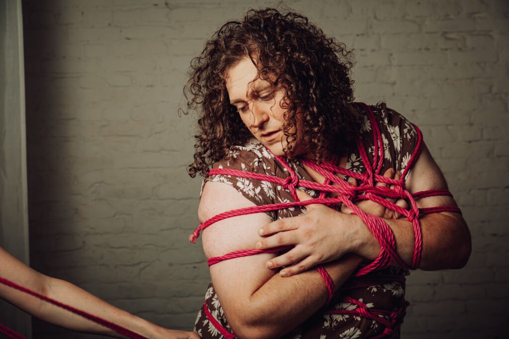 roles in rope,shibari roles,shibari model,rope bunny