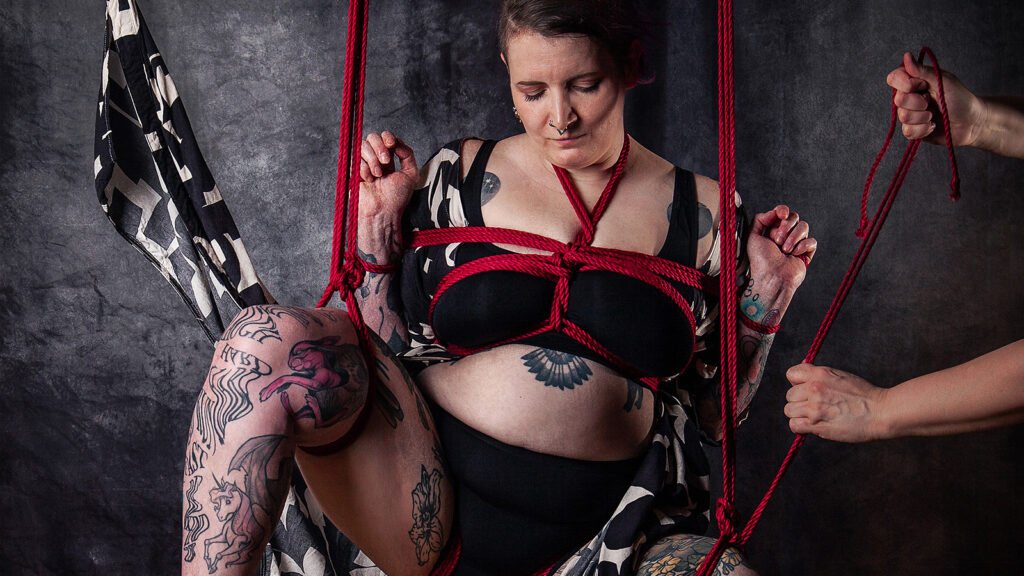 Rope in the Air: M-Shape Suspension